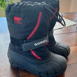 Sorel kids size 1 snow boot